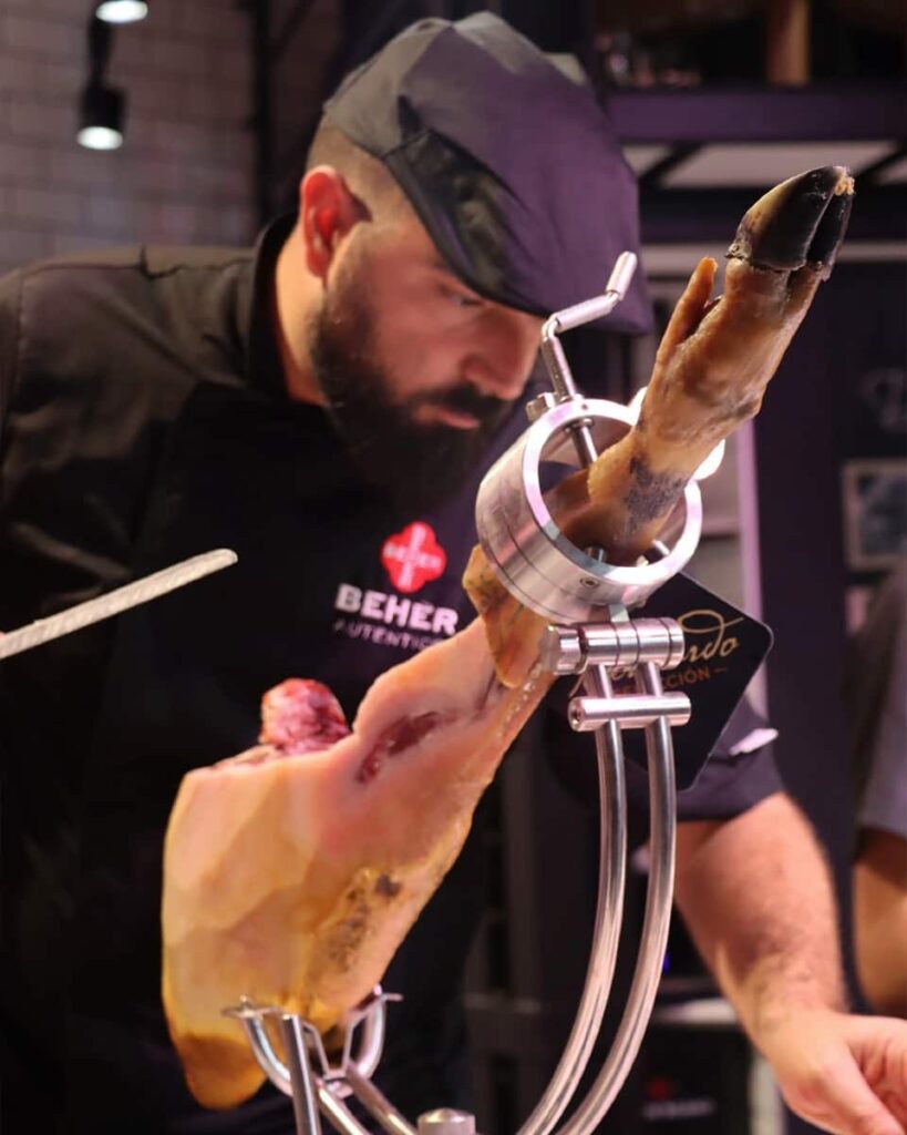 lonchas cortar y deshuesar jamón Beher