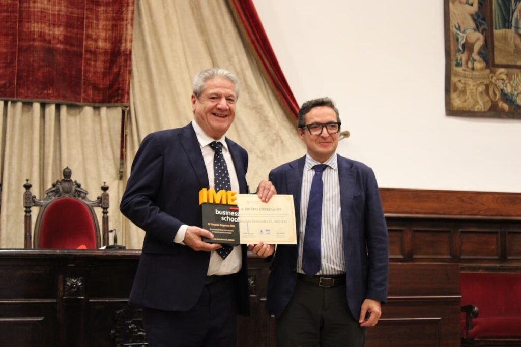 galardón JM Corchado Premio a la Empresa Beher